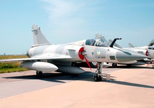 冯坡镇飞机军事模型